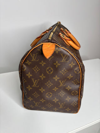 Louis Vuitton Speedy 40 Monogram Canvas Handbag