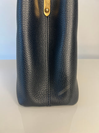 Louis Vuitton LV Capucines MM - Black Taurillon Leather Handbag