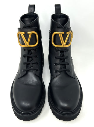 Valentino Garavani VLogo Black Leather Lace Up Combat Ankle Boots large fit 39 UK 6