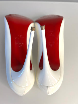 Christian Louboutin Hot Chick 100 Bianco White Patent Leather Heels 39 UK6