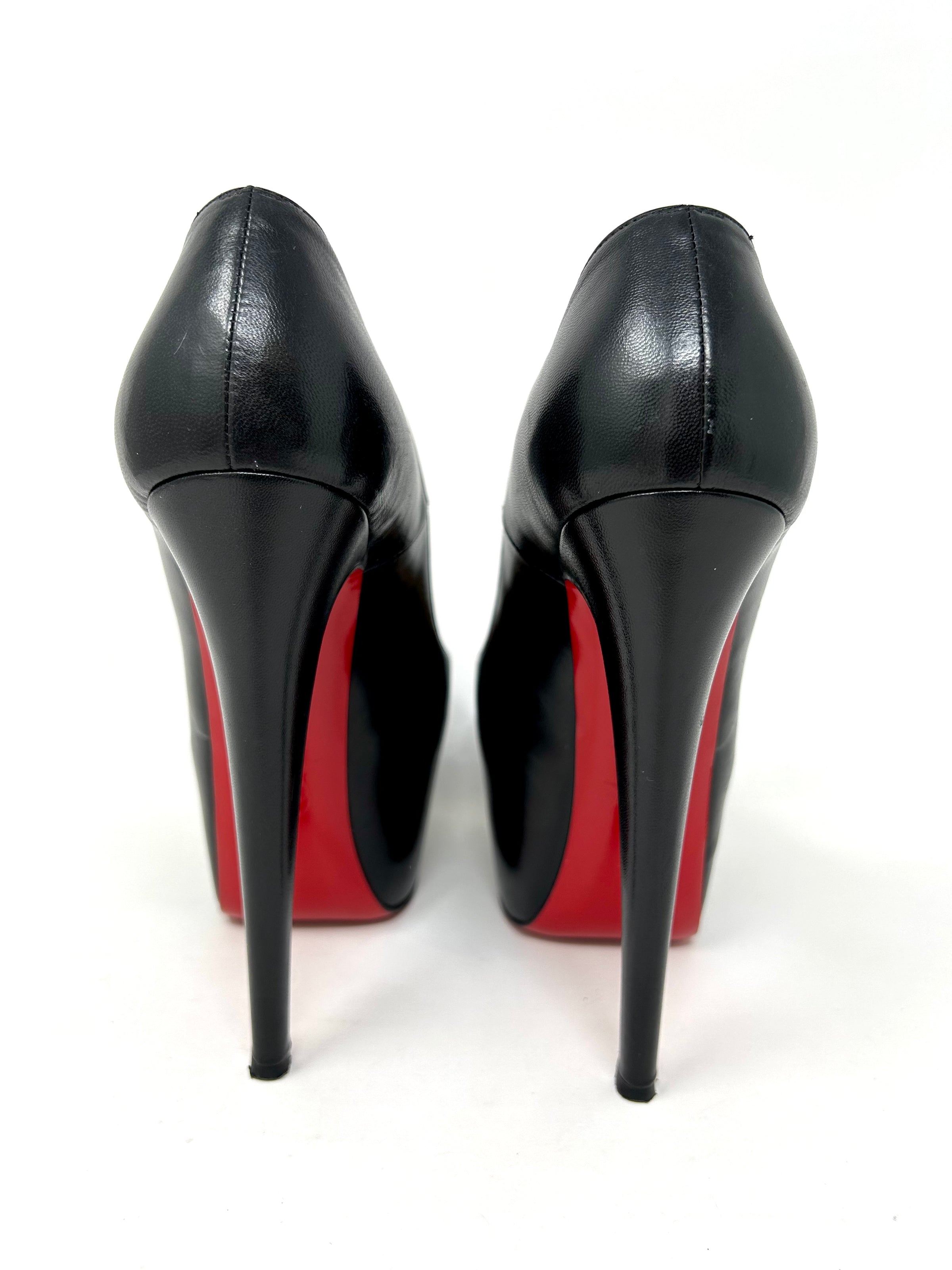 Daffodile hot sale louboutin shoes