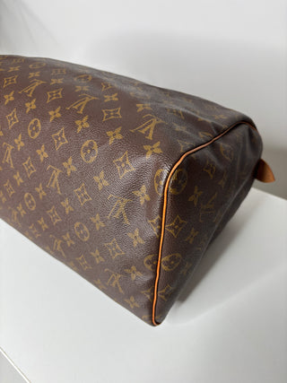 Louis Vuitton Speedy 40 Monogram Canvas Handbag