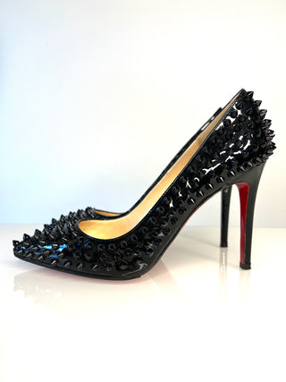 Christian Louboutin Pigalle Spikes Black high-heeled shoe in black patent leather in studded design