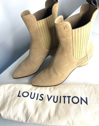 Louis Vuitton Beige Suede Chelsea Ankle Boots – Size 38.5 / UK 5.5