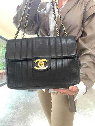 Vintage Chanel Black Vertical Quilted Jumbo Flap – Gold-Plated Hardware Shoulder Bag