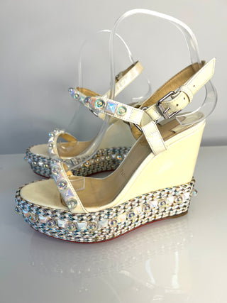Christian Lououtin Cataconico Pearl Ivory Patent Leather Wedge Sandals 38 UK5