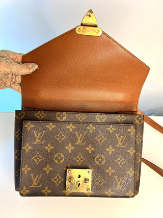 Louis Vuitton Monceau 28 Vintage LV Monogram Shoulder Bag