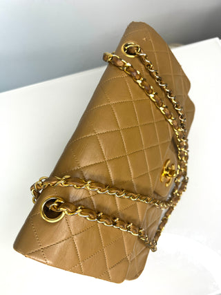 Chanel Vintage Classic Double Flap Bag – Tan Lambskin with Gold Hardware