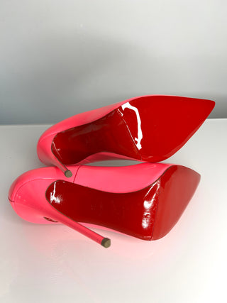 Christian Louboutin So Kate 120 Shocking Pink Patent Leather Heels – 39 / UK 6