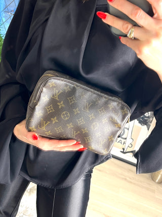 Louis Vuitton Preloved Trousse de Toilette 23 Washbag Toiletry Pouch