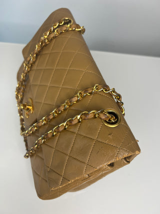 Chanel Vintage Classic Double Flap Bag – Tan Lambskin with Gold Hardware