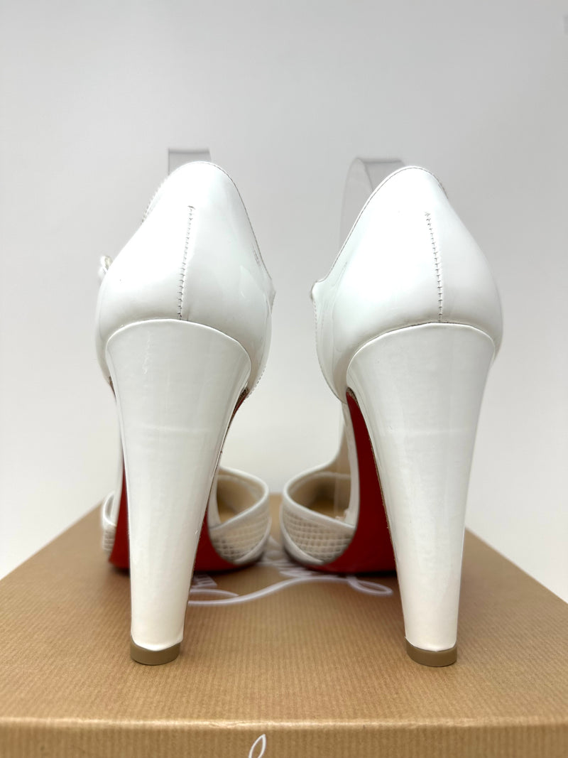 Authentic Louis Vuitton Patent Leather Heels W/Gold Accent Shoes 8/38