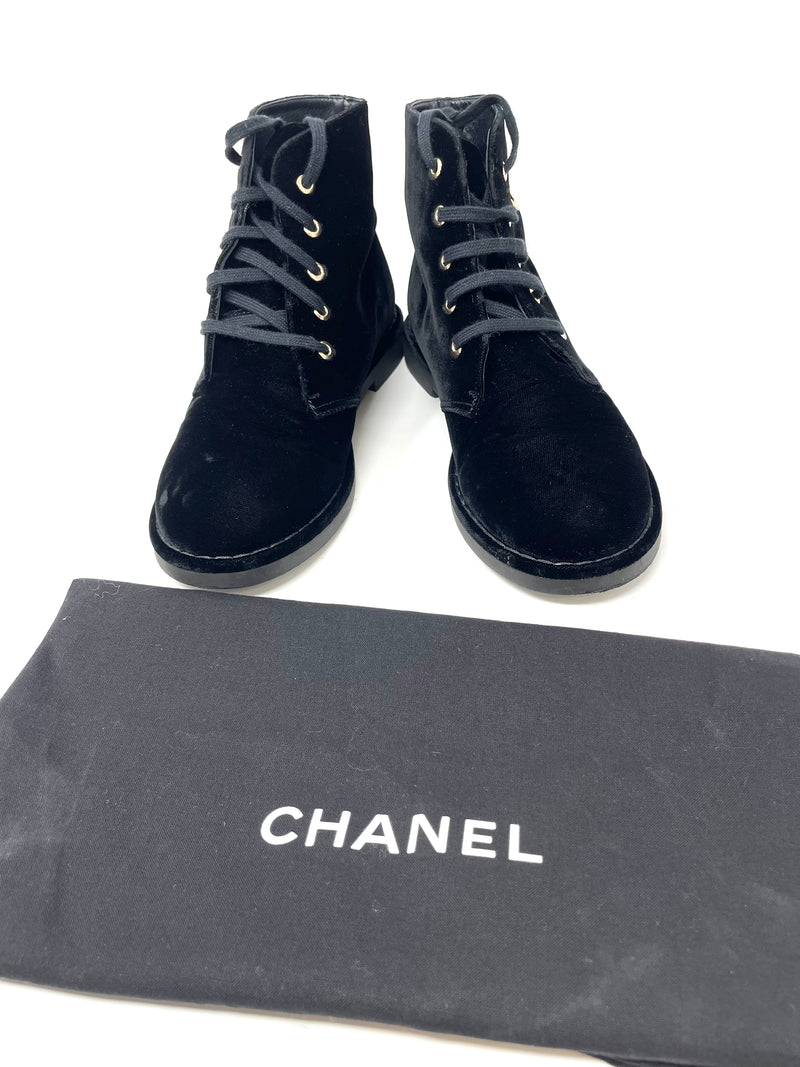 Chanel top flat booties